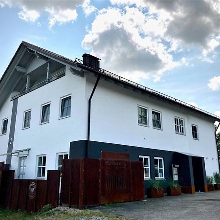Das SinGold Hotel mit Highspeed WLAN und digitalem Schlüssel Email Adresse erforderlich Schwabmunchen Exterior foto