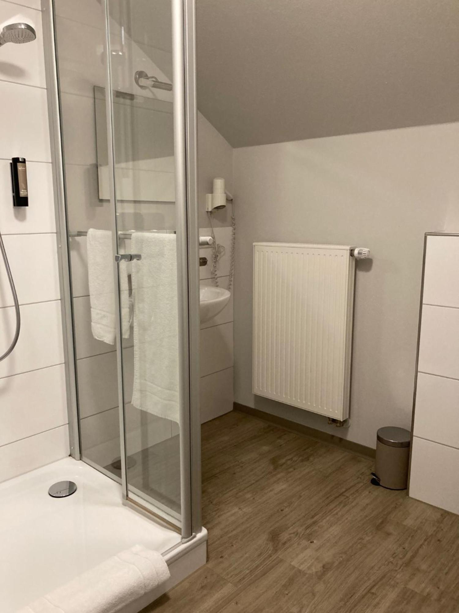 Das SinGold Hotel mit Highspeed WLAN und digitalem Schlüssel Email Adresse erforderlich Schwabmunchen Exterior foto