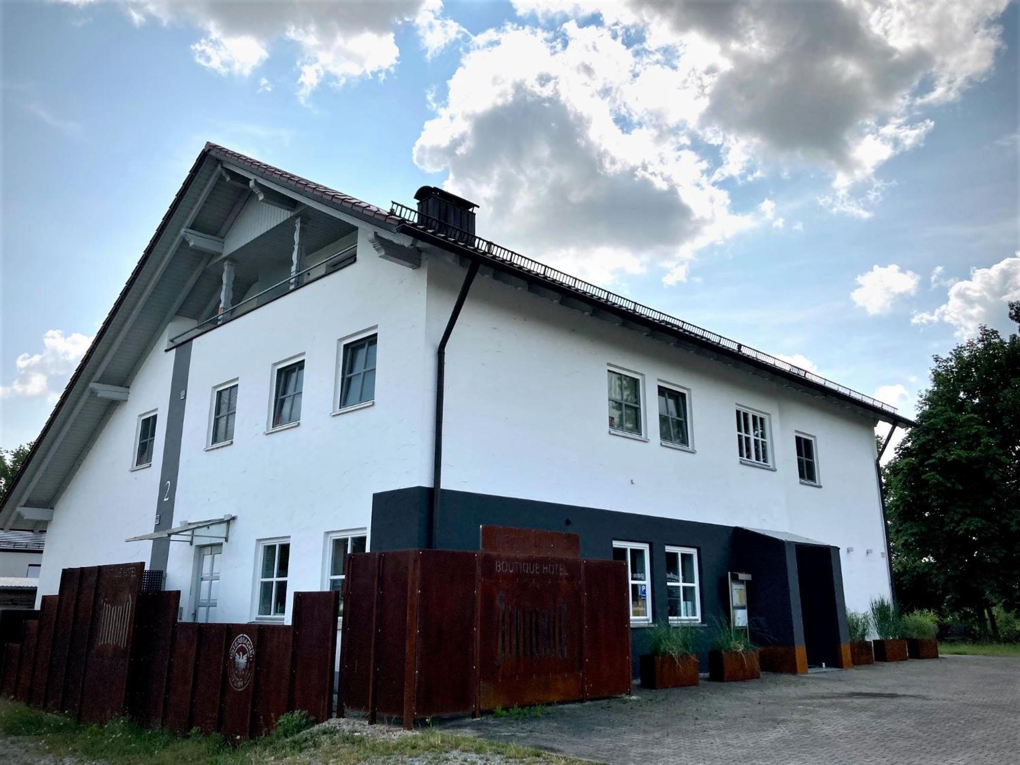 Das SinGold Hotel mit Highspeed WLAN und digitalem Schlüssel Email Adresse erforderlich Schwabmunchen Exterior foto