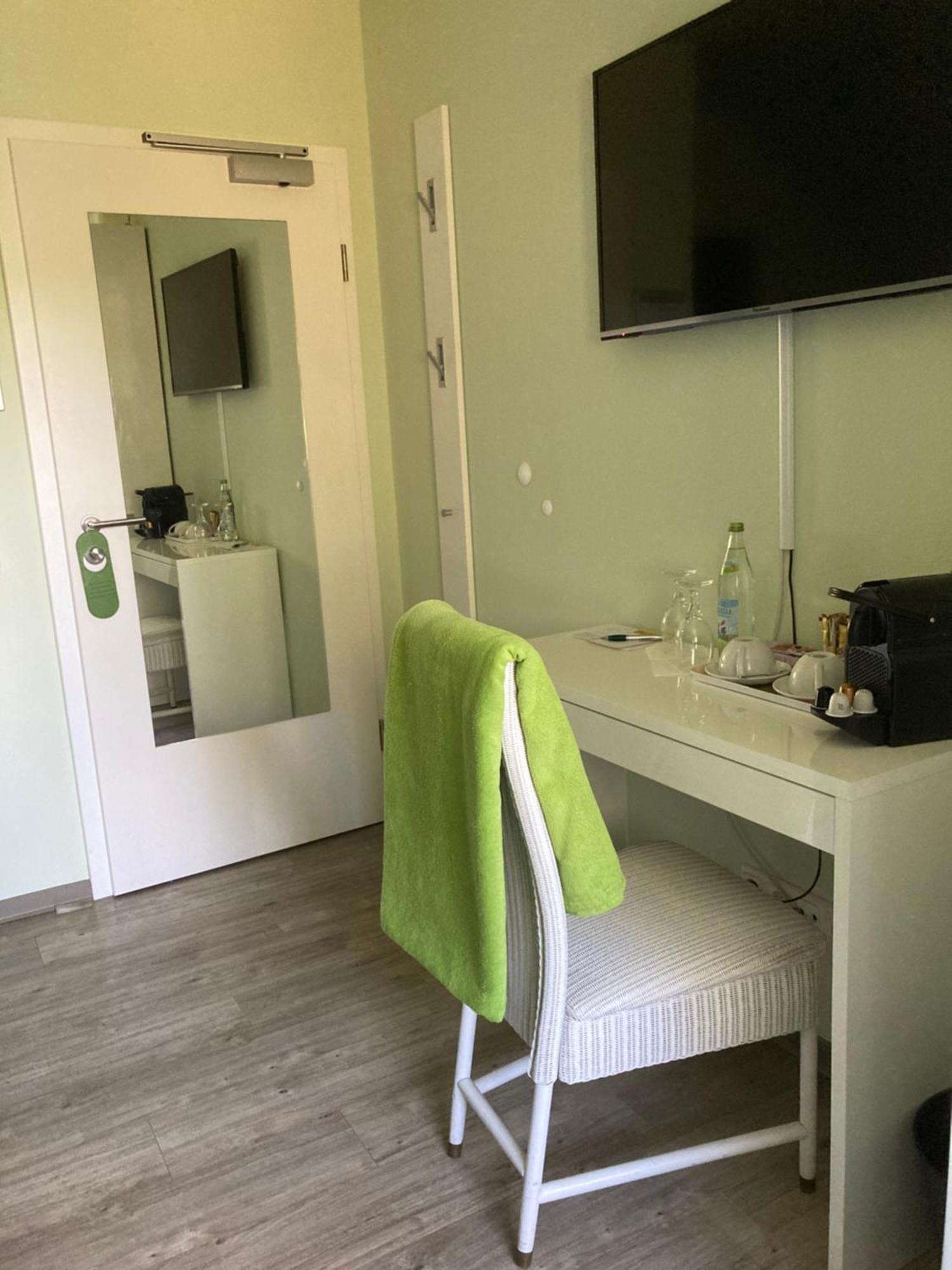 Das SinGold Hotel mit Highspeed WLAN und digitalem Schlüssel Email Adresse erforderlich Schwabmunchen Exterior foto